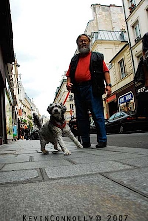 Kevin Conolly: Mann und Hund in Paris