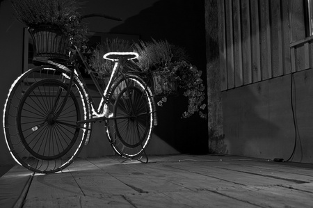 Leuchtfahrrad: Lowkey und viele Linien
