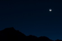 Erdschein auf der Schattenseite des Mondes. (© PS)