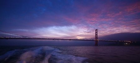 Golden Gate Brücke am (sehr) frühen Morgen bei der Ausfahrt aus der Bucht. (©PS)