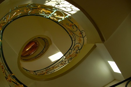 Treppenhaus-Foto: Tiefe durch Teleobjektiv