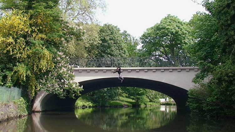Sebastian Stumpf: Fotograf springt von Brücke