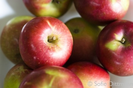 Äpfel in Schale