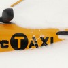 Ein Taxi im Schnee, New York, USA (AP Photo/Aaron Jackson)