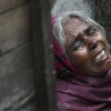 Die Mutter eines der Vergewaltigung angeklagten Mannes weint, Neu Delhi, Indien, (AP Photo/Manish Swarup)