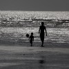 Spiel am Strand von Mumbai, Indien EPA/DIVYAKANT SOLANKI