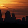 Sonnenuntergang über Kansas City, USA (Keystone/AP Photo/Charlie Riedel)