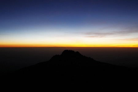 Blick vom Kilimandscharo bei Sonnenaufgang EPA/GERNOT HENSEL