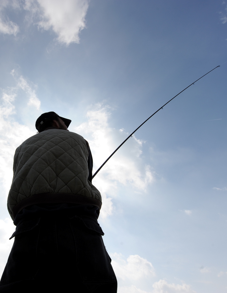 Angler an der Ostsee, Kiel (AP Photo/dpa,Carsten Rehder)