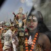 Ein indischer Junge verkleidet als Gott Shiva warten auf den Beginn des Festes «Ram Navami» in Neu Delhi, Indien (Keystone/AP Photo/Manish Swarup)