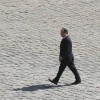 Ein einsamer Francois Hollande in Paris, Frankreich (Keystone/AP Photo/Christophe Ena)