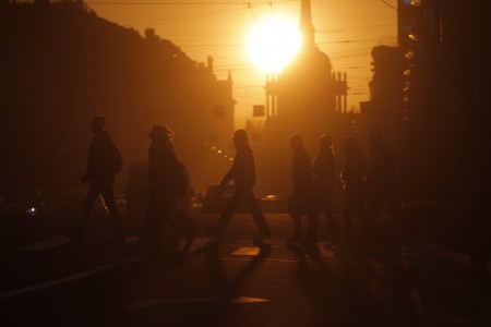 Sonnenuntergang in St. Petersburg, Russland (Keystone/AP Photo/Dmitry Lovetsky)