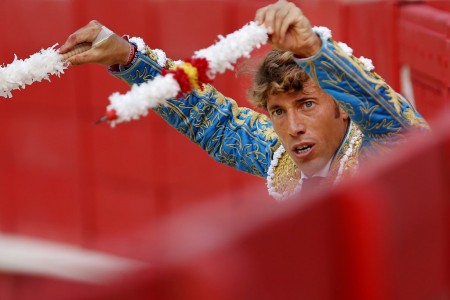 Stierkämpfer Manuel Escribano in Nimes, Frankreich (Keystone/EPA/Guillaume Horcajuelo)
