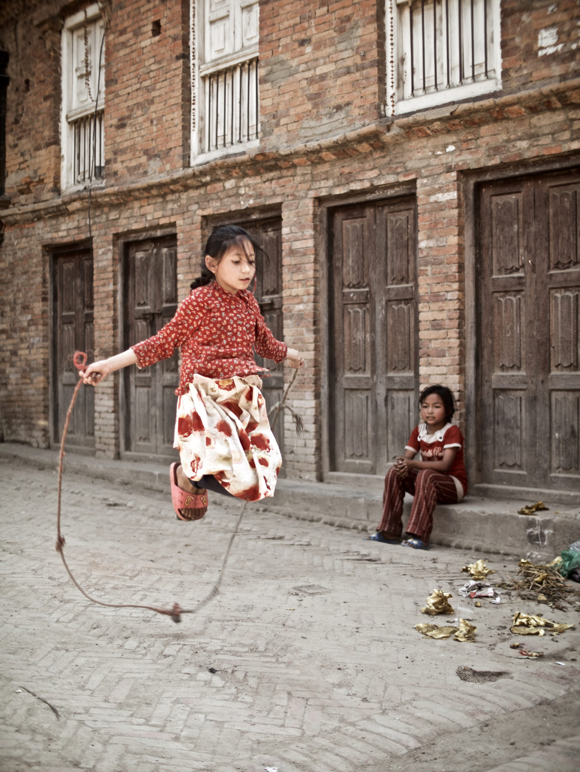 Alexander_Schulz_Seilspringen_in_Nepal_klein